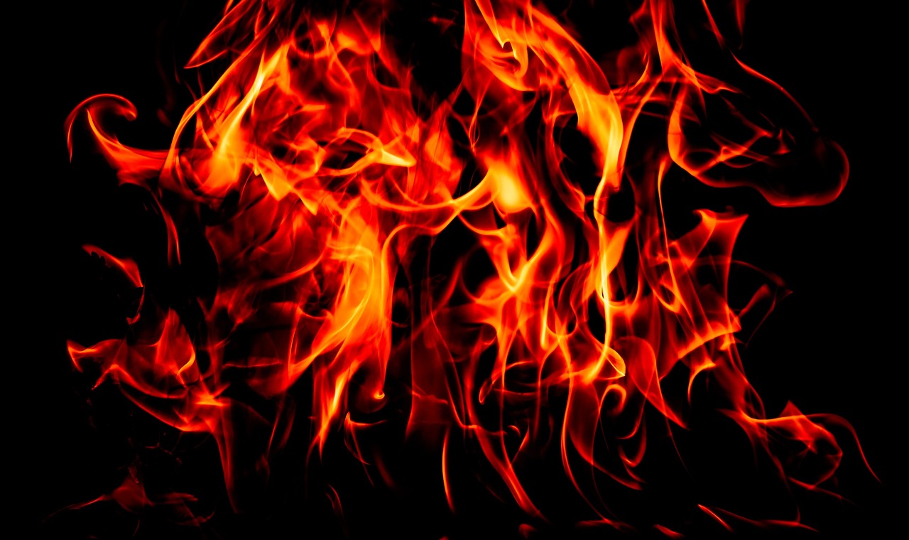 Apakah Aki Bisa Meledak Ketika Terkena Api?