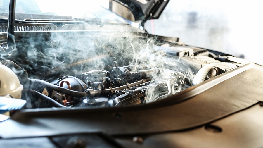 Apakah Aki Mobil Bisa Mengalami Overheat? Penyebab dan Solusinya